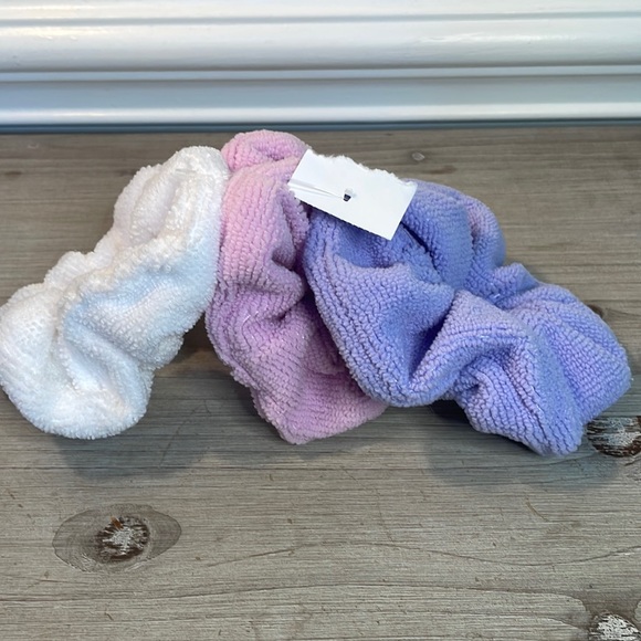 NEW Set of 3 Big Hair Scrunchies - Picture 2 of 2